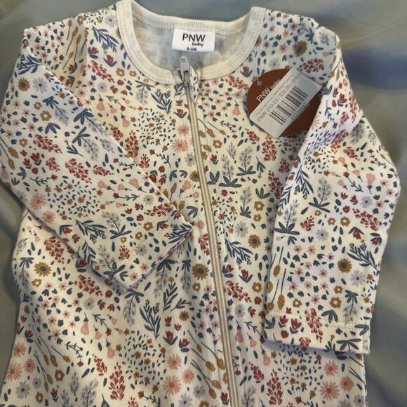 Spring Garden PNW Baby 2 Way Zipper Romper NWT 0-3 Months - Picture 2 of 6